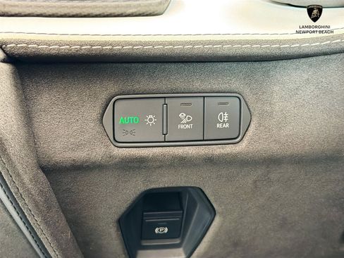 Used 2024 Lamborghini Revuelto AWD/4WD image 36