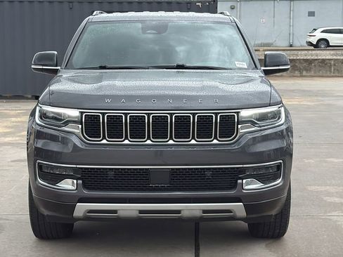 Used 2024 Jeep Wagoneer Series II w/ Flexible Seating Group RWD image 8