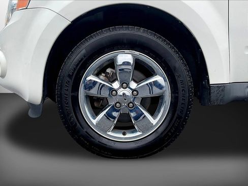 Used 2011 Ford Escape XLT w/ 203A Rapid Spec Order Code AWD/4WD image 30