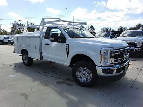 New 2025 Ford F350 XL w/ XL Chrome Package image 31