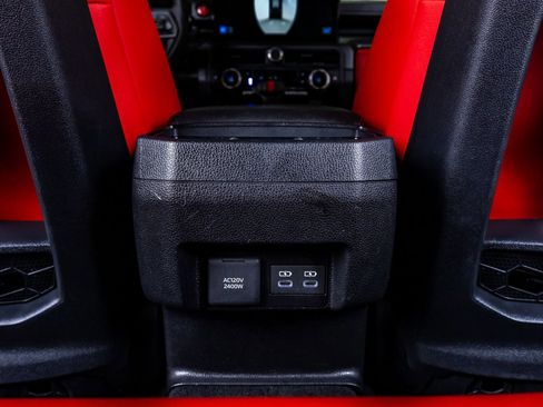 Used 2025 Toyota Tacoma TRD Pro AWD/4WD image 32