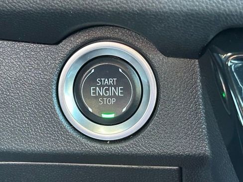 Certified 2025 Chevrolet Traverse LT image 27