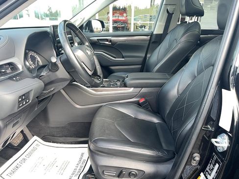 Used 2022 Toyota Highlander Limited image 15