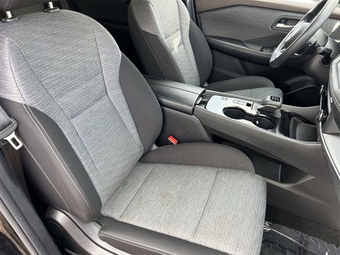 Certified 2023 Nissan Rogue SV image 10