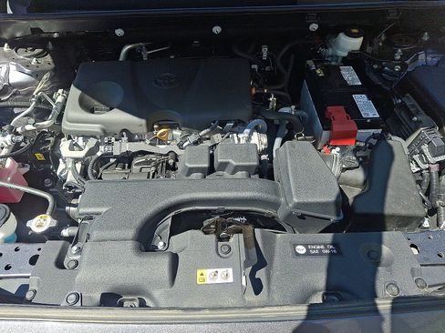 Used 2024 Toyota RAV4 XLE w/ Convenience Package FWD image 28