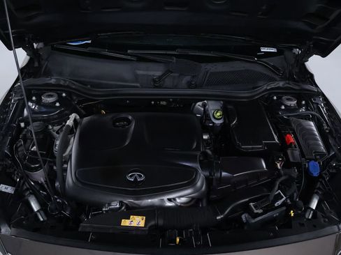 Used 2018 INFINITI QX30 Premium w/ Navigation Package image 31