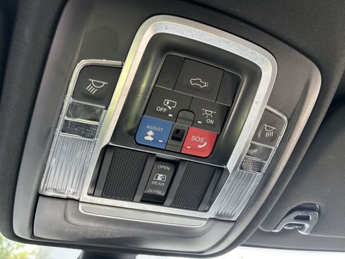 Used 2022 RAM 3500 Limited w/ Cold Weather Group AWD/4WD image 25