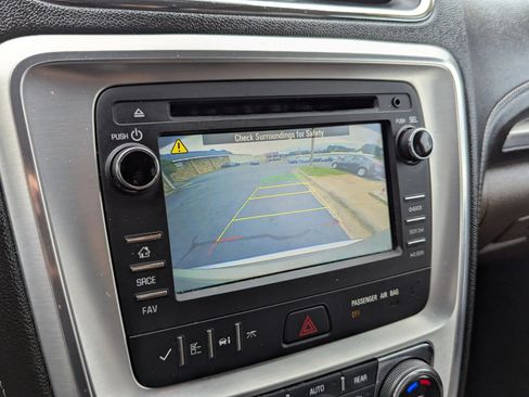 Used 2015 GMC Acadia SLT FWD image 25