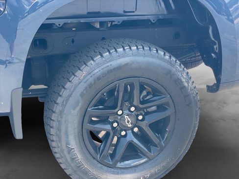 Used 2022 Chevrolet Silverado 1500 LT Trail Boss AWD/4WD image 29