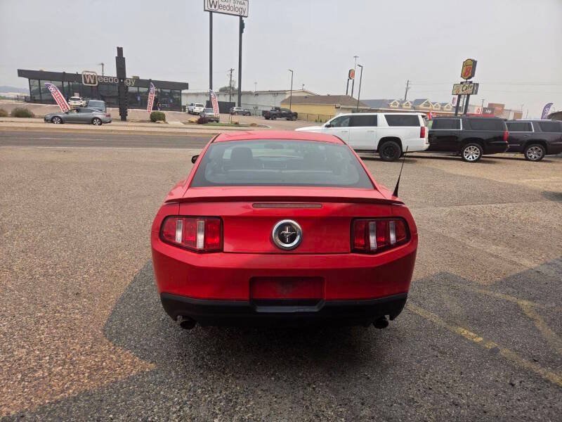 Used 2011 Ford Mustang Coupe w/ 101A Rapid Spec Order Code RWD image 3