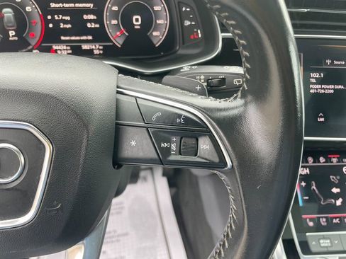 Used 2019 Audi Q8 Premium Plus w/ Premium Plus AWD/4WD image 17