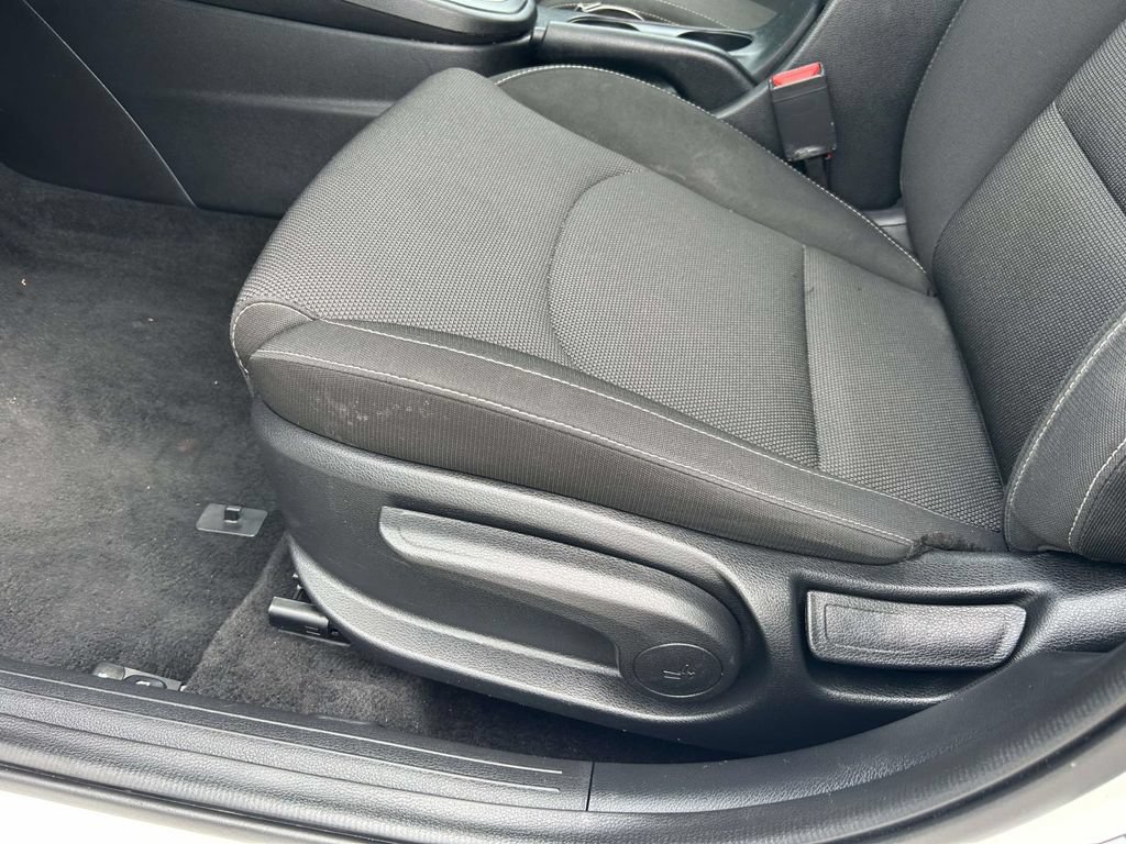 Used 2024 Kia Forte LXS w/ LXS Technology Package FWD image 13