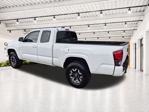 Used 2023 Toyota Tacoma SR w/ SR Convenience Package RWD image 8