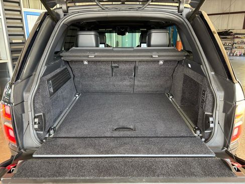 Used 2018 Land Rover Range Rover Long Wheelbase Autobiography image 39