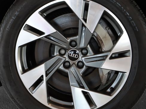 Used 2021 Audi e-tron Premium w/ Convenience Plus Package image 7