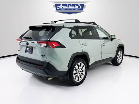 Used 2023 Toyota RAV4 XLE Premium AWD/4WD image 7