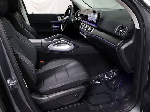 Certified 2026 Mercedes-Benz GLS 450 4MATIC image 38