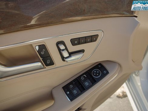 Used 2014 Mercedes-Benz E 350 4MATIC Sedan image 11