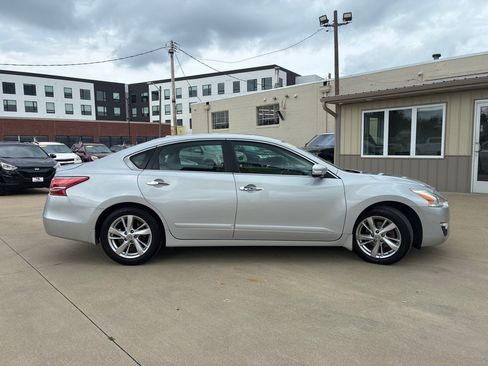 Used 2013 Nissan Altima 2.5 SL FWD image 4