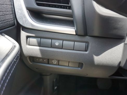 Used 2023 Nissan Rogue SV FWD image 5