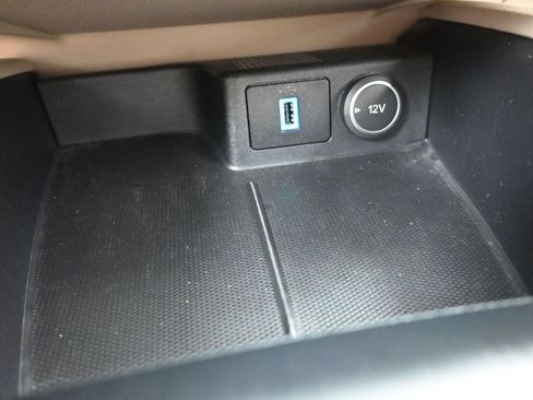Used 2020 Ford Escape Titanium AWD/4WD image 23