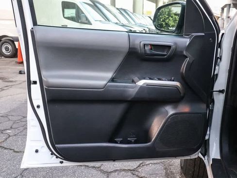 Used 2022 Toyota Tacoma SR5 image 22