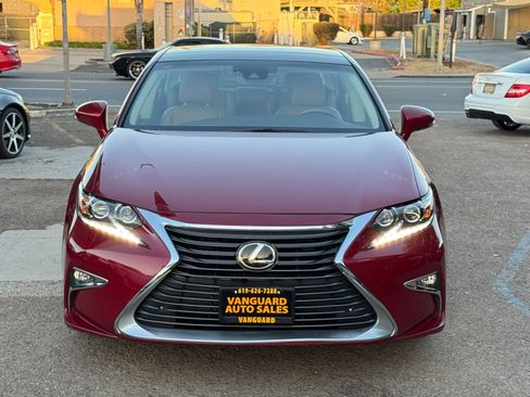 Used 2016 Lexus ES 350 w/ Luxury Package w/Wood Trim FWD image 4