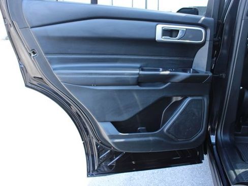 Used 2020 Ford Explorer XLT w/ Equipment Group 202A image 29