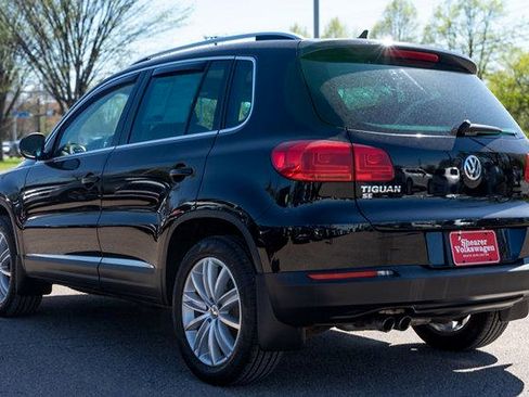 Used 2016 Volkswagen Tiguan SE AWD/4WD image 3