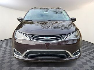 Used 2018 Chrysler Pacifica Touring-L video 2