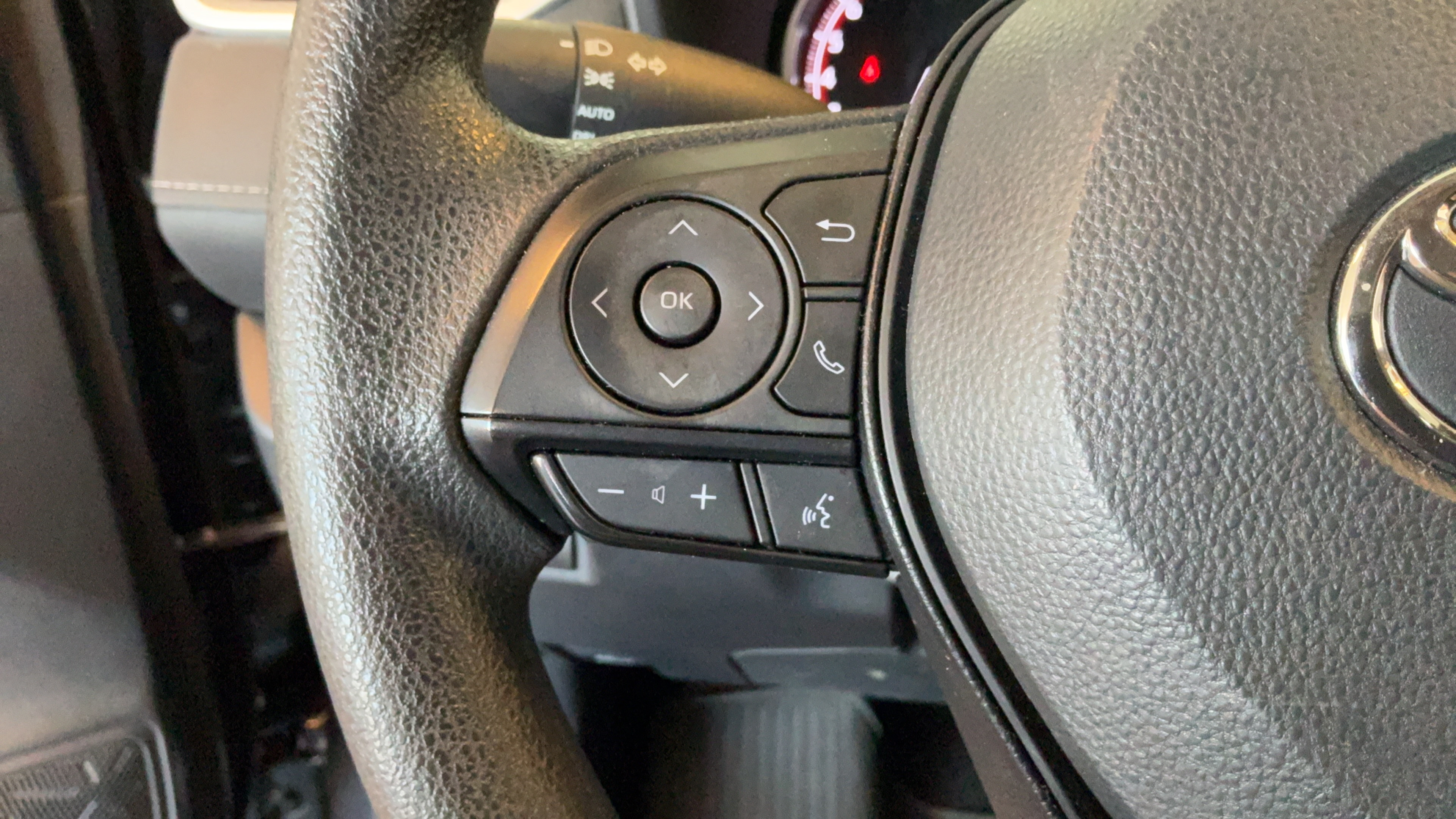 Certified 2024 Toyota RAV4 XLE FWD image 17