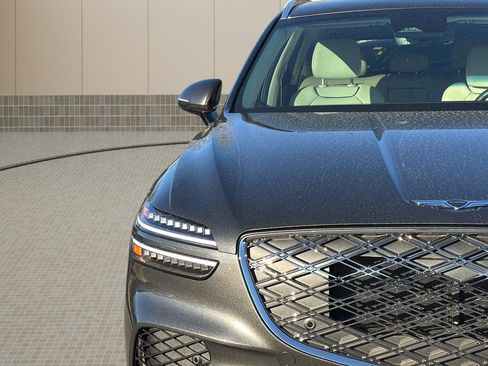 Certified 2026 Genesis GV70 2.5T image 10