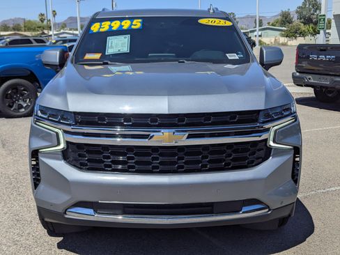 Used 2023 Chevrolet Suburban LS RWD image 6