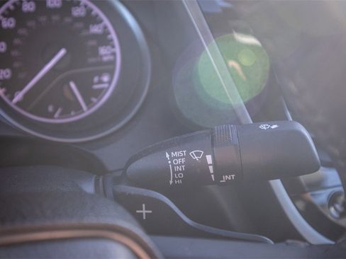 Used 2023 Toyota Camry SE image 14