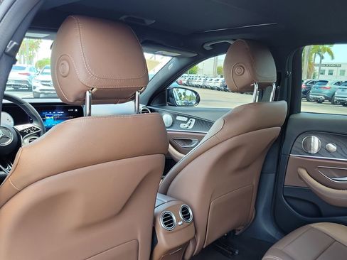 Used 2023 Mercedes-Benz E 350 Sedan image 12