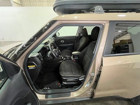 Used 2015 Kia Soul + w/ Eco Package FWD image 17