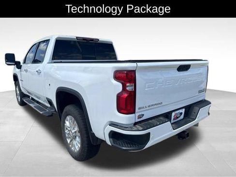 Used 2023 Chevrolet Silverado 2500 High Country w/ LPO, Hitch Package AWD/4WD image 5