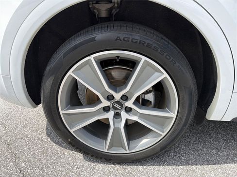 Used 2019 Audi Q5 2.0T Premium Plus w/ Premium Plus Package AWD/4WD image 16