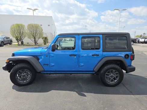 Used 2024 Jeep Wrangler Unlimited Sport AWD/4WD image 16