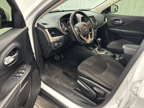 Used 2015 Jeep Cherokee Latitude image 11