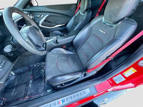Used 2019 Chevrolet Camaro ZL1 w/ LPO, ZL1 Protection Package image 20