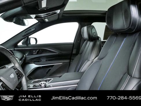 Used 2024 Cadillac Lyriq Sport image 5
