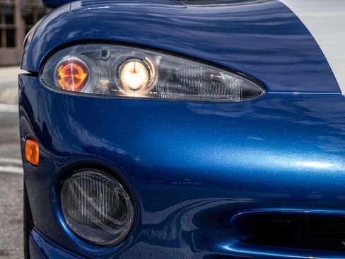 Used 1996 Dodge Viper GTS image 34