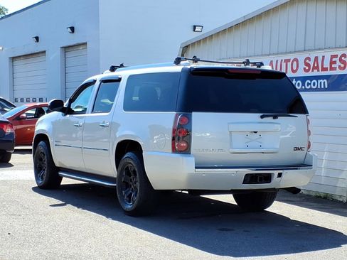Used 2013 GMC Yukon XL Denali AWD/4WD image 3