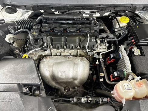 Used 2020 Jeep Cherokee Latitude Plus w/ Cold Weather Group AWD/4WD image 32