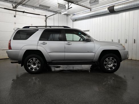 Used 2005 Toyota 4Runner SR5 image 27