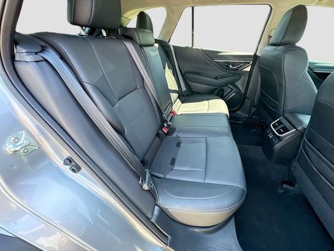 Used 2025 Subaru Outback Limited AWD/4WD image 35