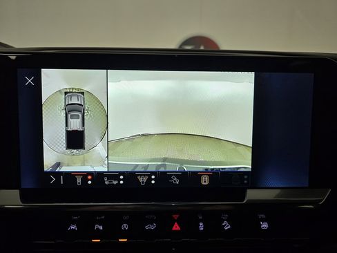 Used 2025 Chevrolet Silverado 1500 RST image 17