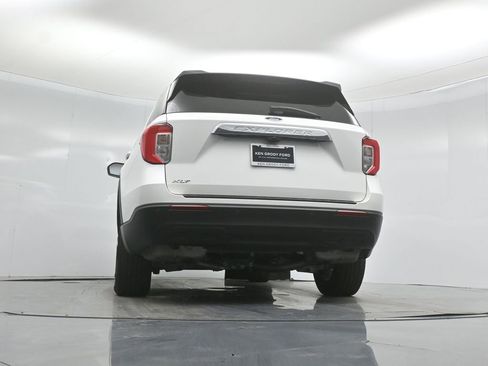 Certified 2023 Ford Explorer XLT RWD image 48