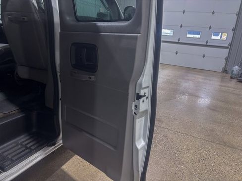 Used 2019 Chevrolet Express 3500 LT w/ LT Preferred Equipment Group image 29
